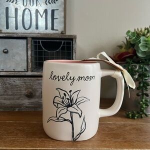 New Rae Dunn Ceramic Lovely Mom Floral Mug Pink Inside
